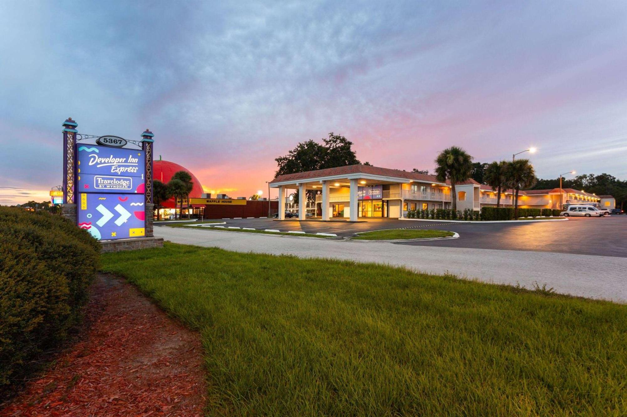 Developer Inn Express Fundamental, A Travelodge By Wyndham Kissimmee Exterior foto